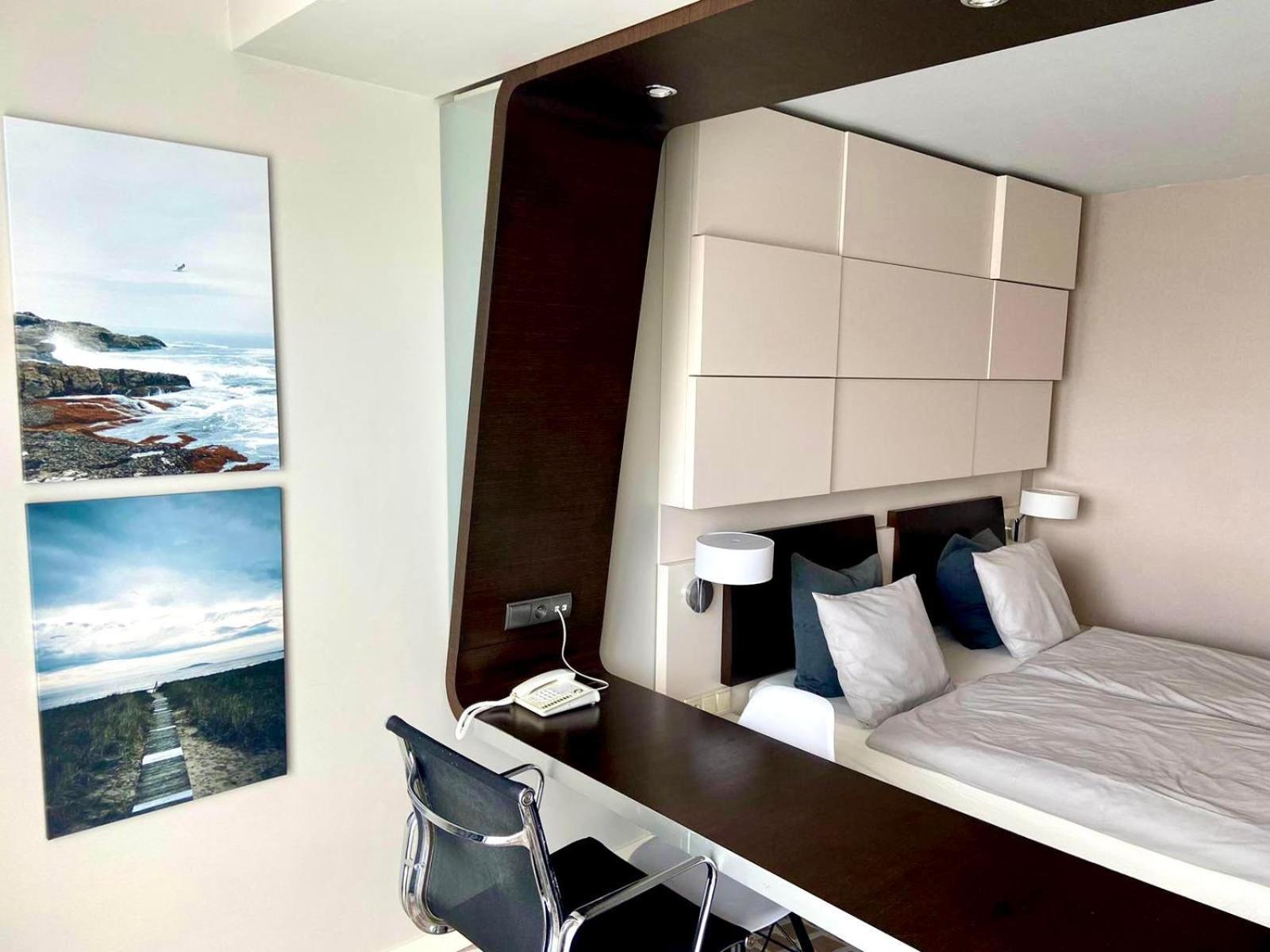 Marine 216 Seaview *