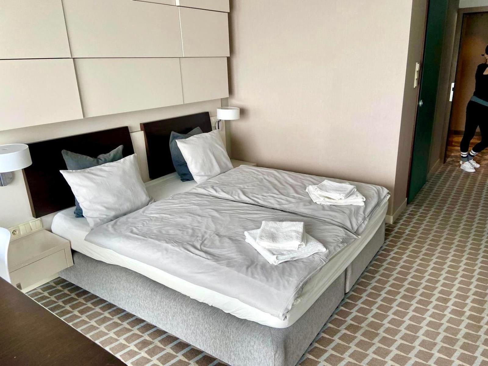 Marine 216 Seaview Apartment *