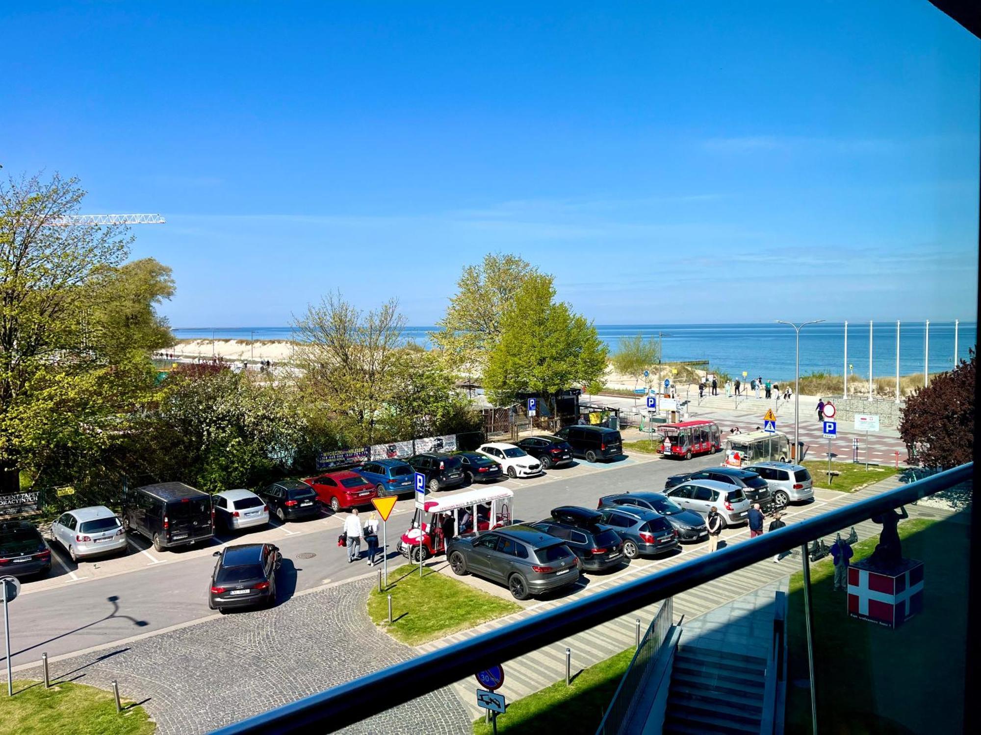 Marine 216 Seaview Apartment